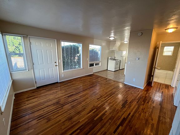 3rd image of 1125 Monterey Ave APT 1