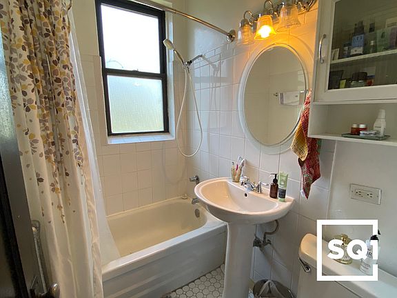 3rd image of 3518 N Broadway St #3524-2S