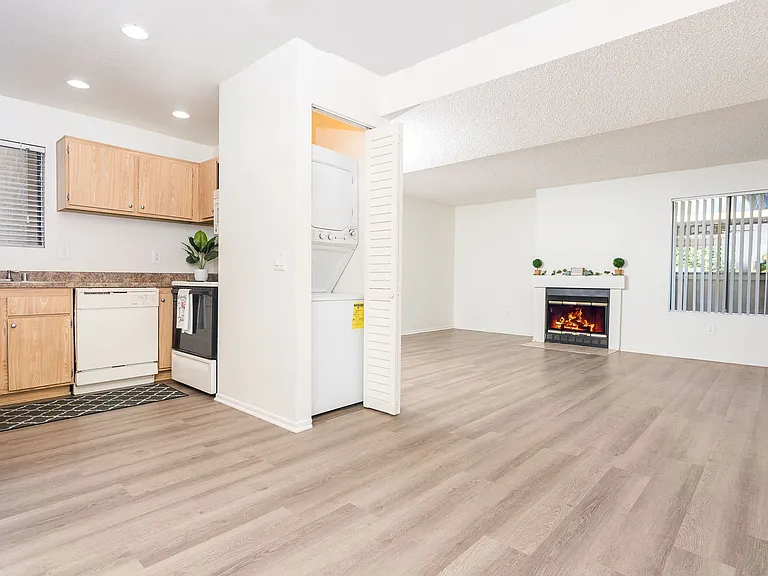 Woodbend Apartments — Photo 48