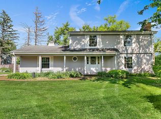 5 Hawthorne Rd, Barrington, IL 60010