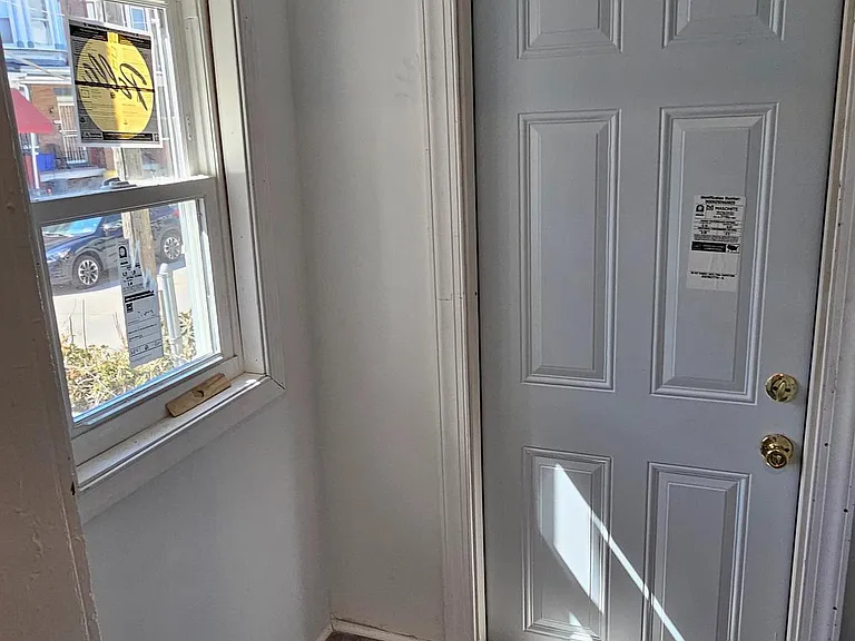 718 S 52nd St — Photo 11