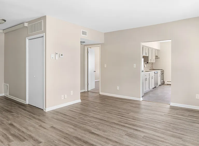2311 E North Ave #1 — Photo 5