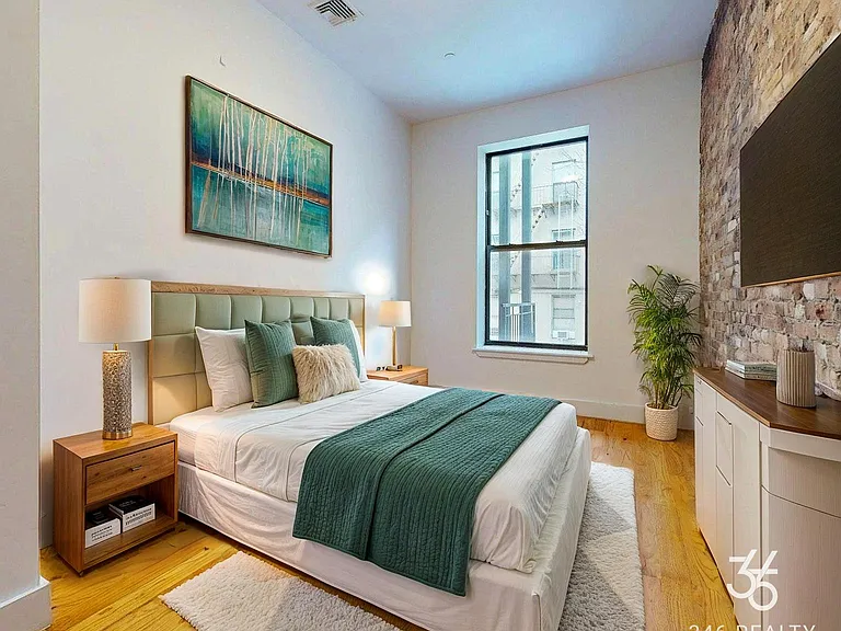 255 W 121st St #PARLOR — Photo 3