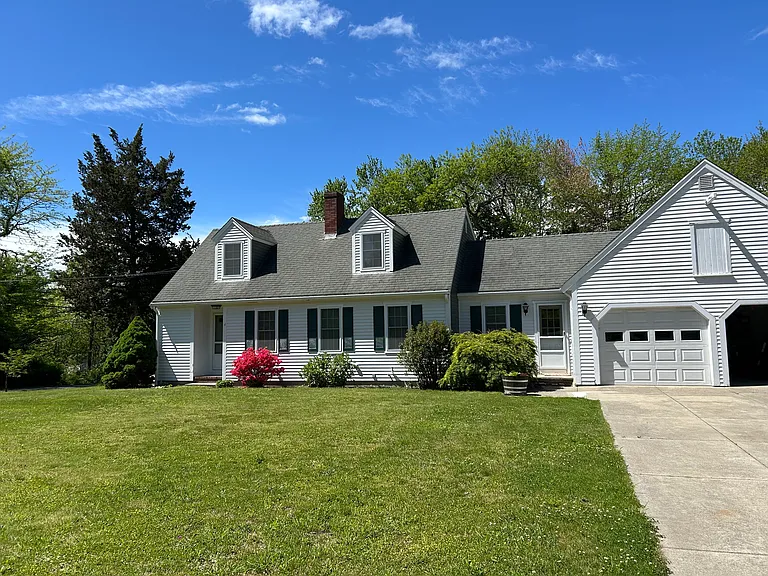 1 Sparrow Hill Rd — Photo 1