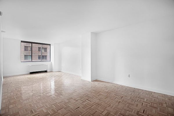 1st image of 360 W 43rd St APT S3n