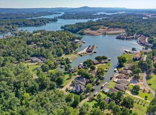101 Four Oaks Ln, Hot Springs National Park, AR 71901