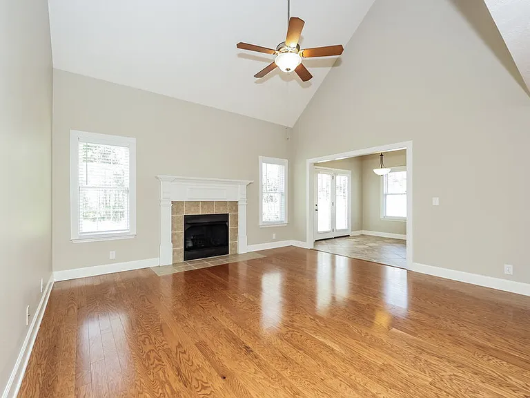 2737 Portside Ct — Photo 5
