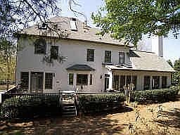 Lovely level backyardq