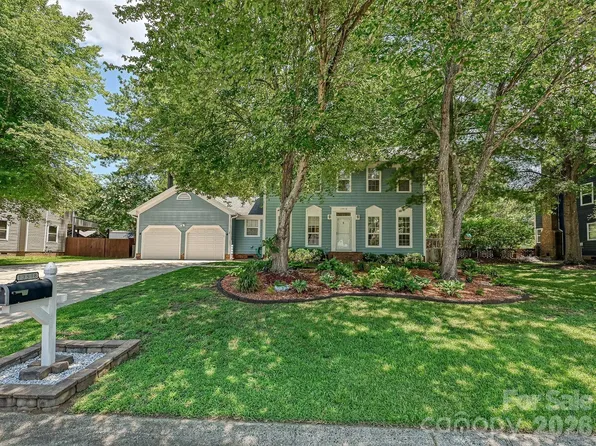 13518 Krislyn Woods Pl, Charlotte, NC 28278