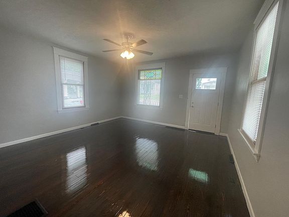 3rd image of 425 Ludlow St Lot 31