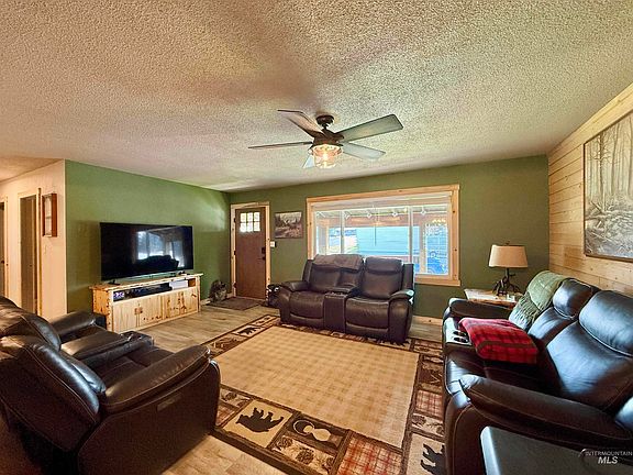 5th image of 433 Cedar Dr