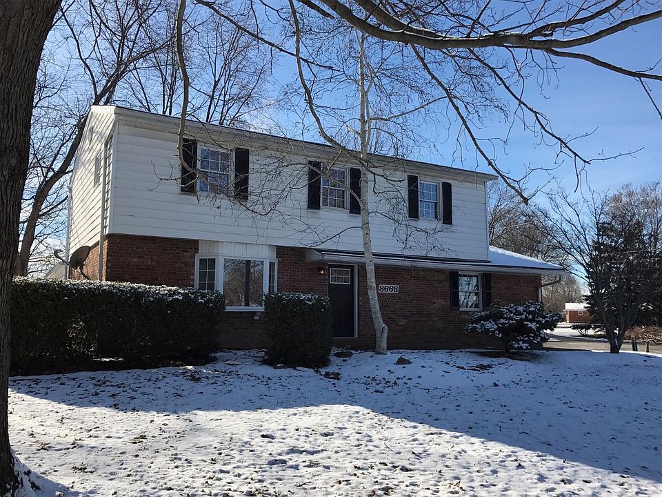 1st image of 8668 Goldfinch Way