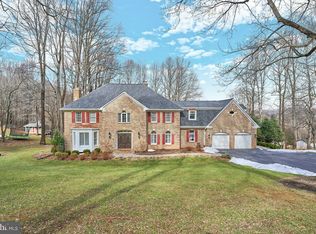 5828 Hunton Wood Dr, Broad Run, VA 20137