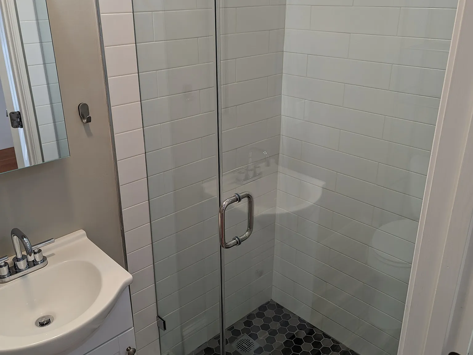 2 bed, 1160 sqft, $2,900 — Photo 4