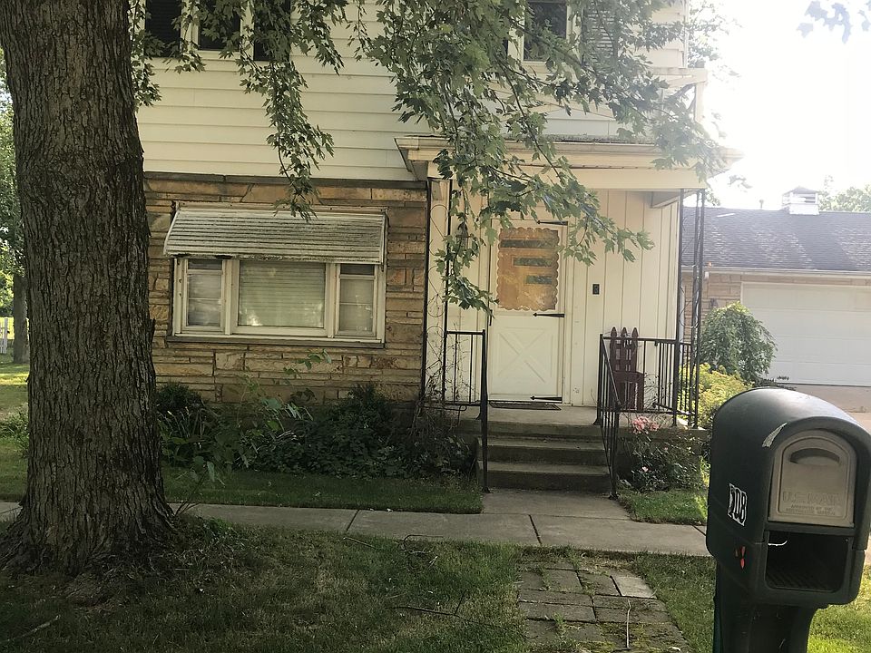 1st image of 208 N Brayer St