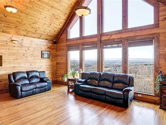 5th image of 161 Crystal Waters Ln
