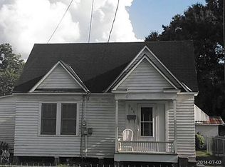 908 Maude Ave, Abbeville, LA 70510