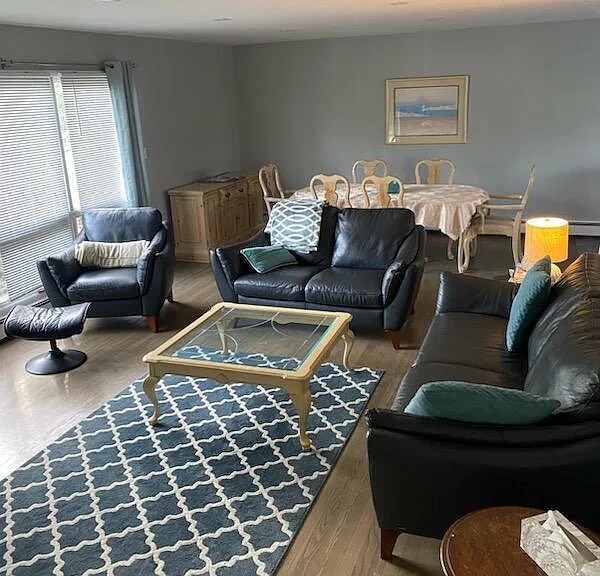 293 Lawrence Ave — Photo 11