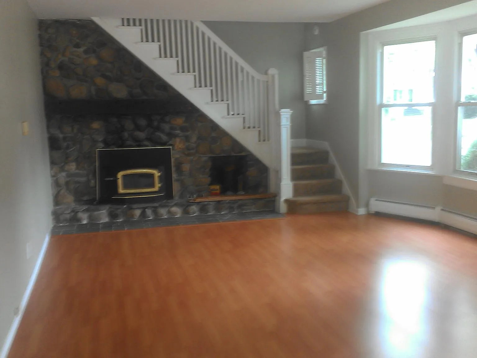 3 bed, 1.5 bath, 1800 sqft, $1,900 — Photo 3