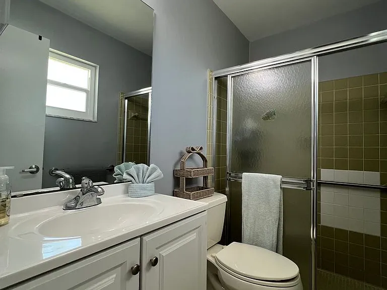2421 Ivanhoe St — Photo 26