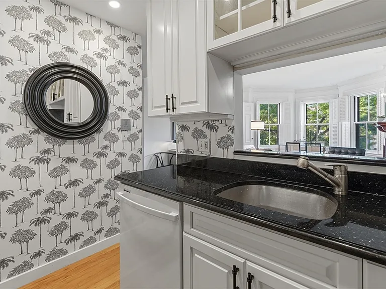 302 Commonwealth Ave #3 — Photo 16