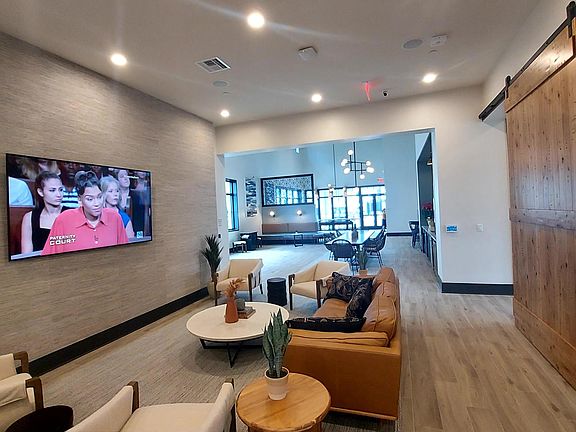 5th image of 8400 NW 7th St #4213