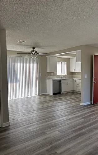 Mission Garden Apartments Photo 1