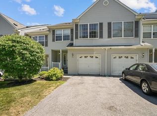 1036 Ethan Allen Dr, New Windsor, NY 12553