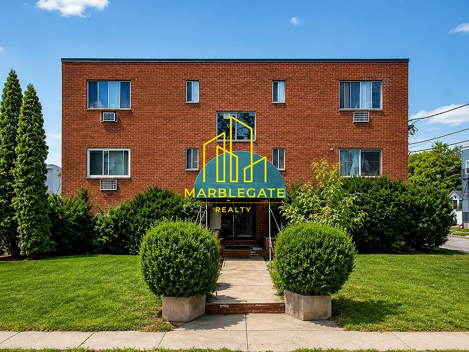 104 Montclair Ave #33