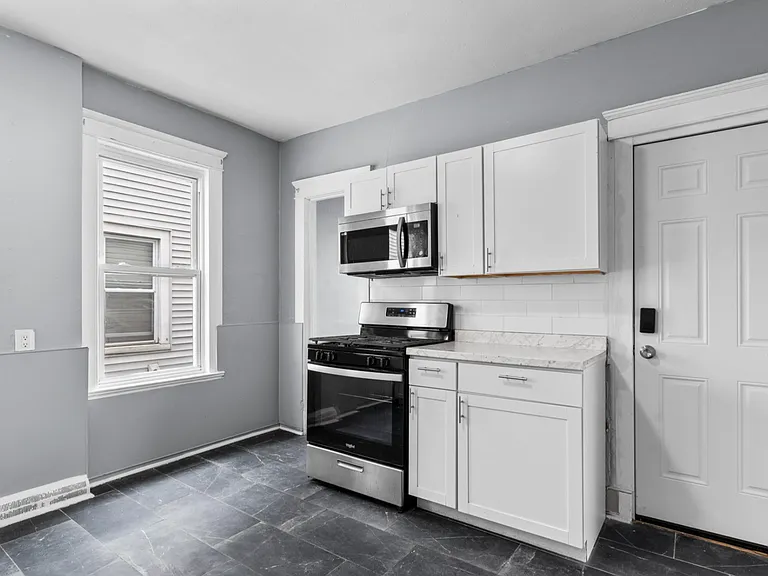78 Shelton Ave #2 — Photo 2