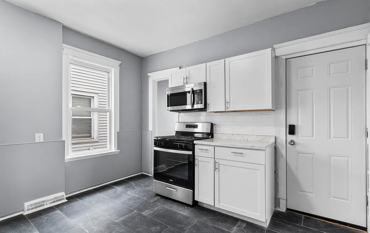 Building Photo - 78 Shelton Ave #2