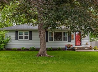 3121 Bel Aire Rd, Des Moines, IA 50310