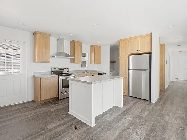 Paradise Groves Manufactured Home Community — Photo 9