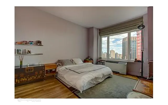 Rented by Douglas Elliman | media 4