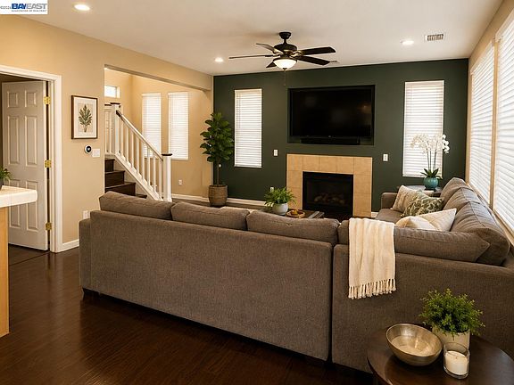 3rd image of 2359 Bayless Way