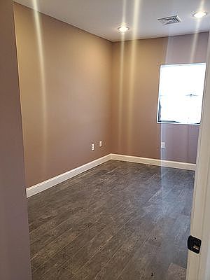 2nd image of 668 Richmond Rd #1F