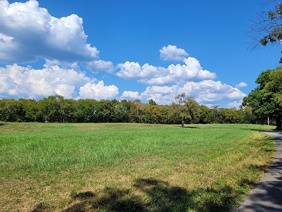 3rd image of 1289 Old Hopewell Rd