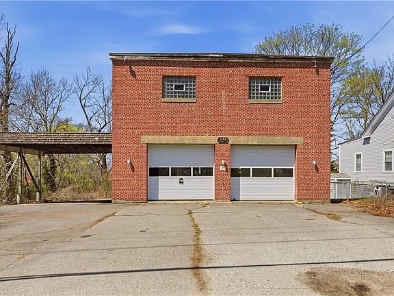 4th image of 1449 Main Rd