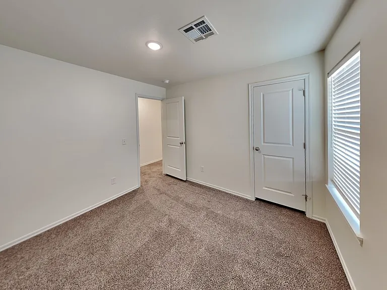 11608 Makenzie Trl — Photo 14