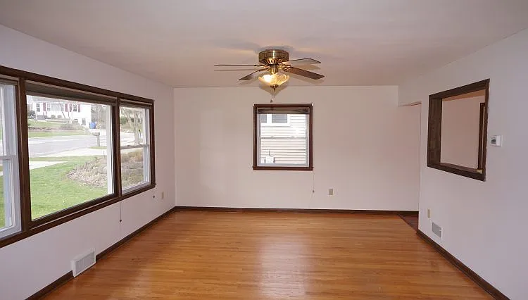 6420 Lakeview Blvd — Photo 7