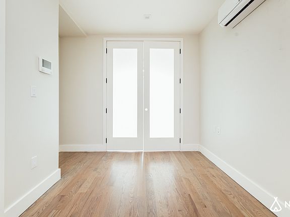 5th image of 1001 Rogers Ave #2R