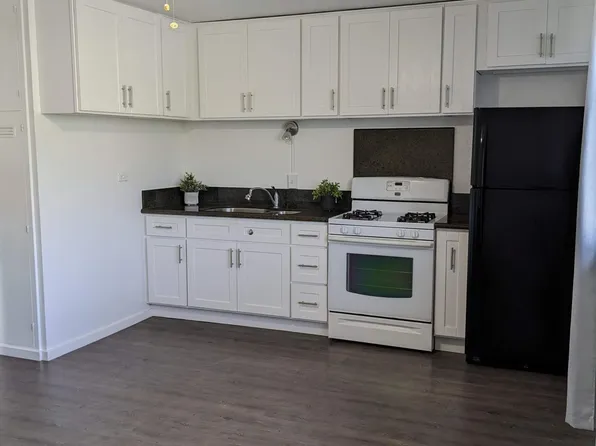1533 Nehoa St APT 8, Honolulu, HI 96822