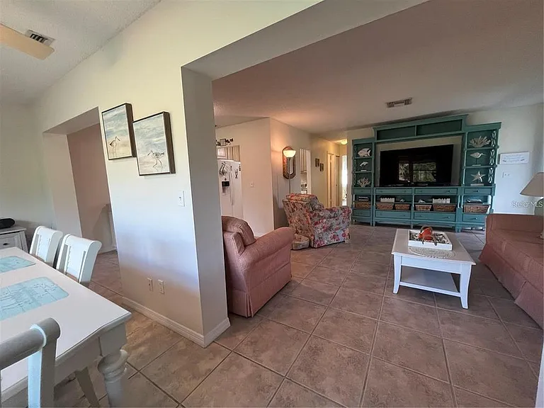1907 Canterbury Ln #10 — Photo 12