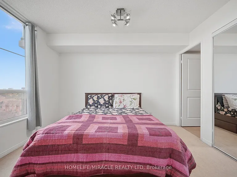 8 Rosebank Dr #8 — Photo 20