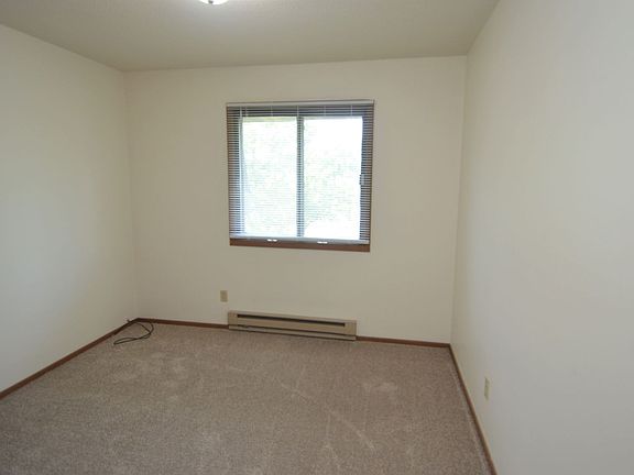 5th image of 1951 S 29th St #2B-1BA-940SQFT