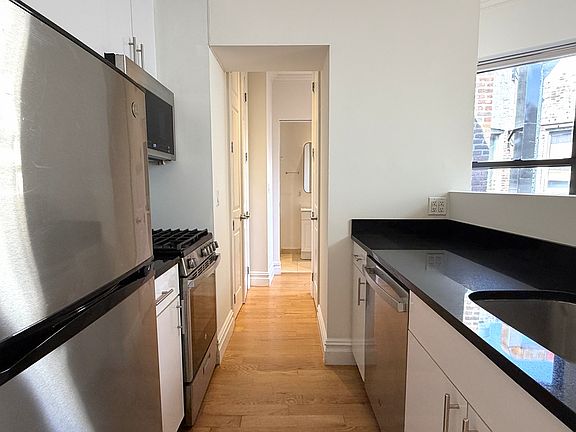 4th image of 35 Bedford St APT 31