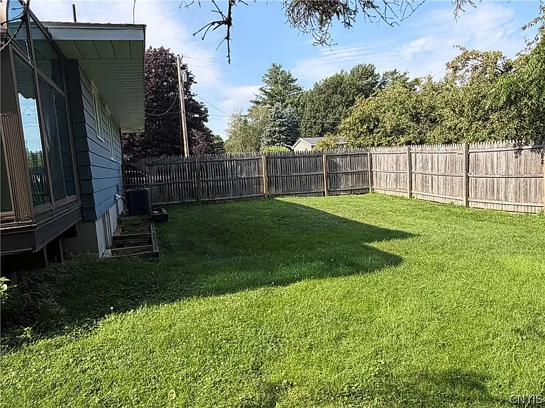107 Hadley Dr — Photo 38