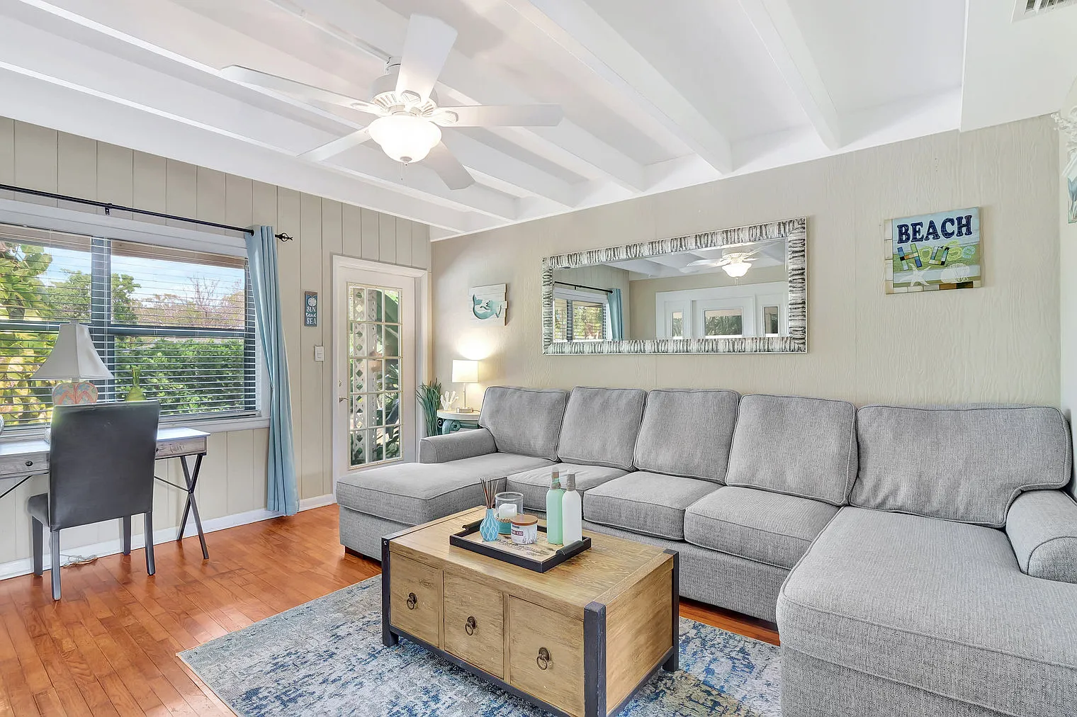 2 bed, 2.0 bath, 699 sqft, $4,935 — Photo 1