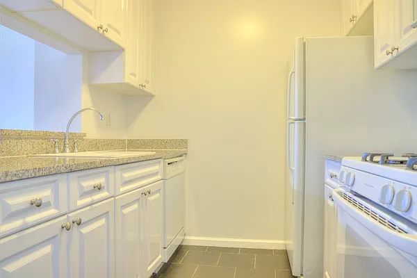 Rented by Addison Property Group | media 9