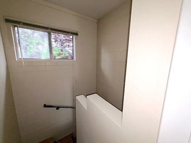 900 Eden Ct — Photo 10